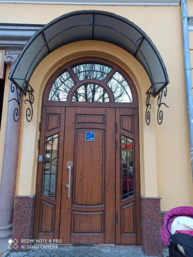 Стильні Апартаменти На Ратушній Площі Moukatcheve Extérieur photo